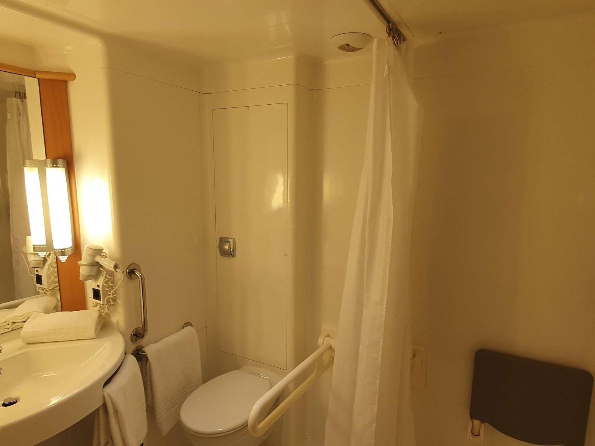 Ibis Barcelona Centro — الصور 1